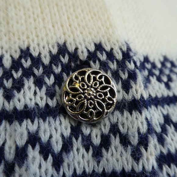 Vintage 50s Sweater Cardigan Navy White Fair Isle Antique Silver Floral Buttons - Picture 3 of 9